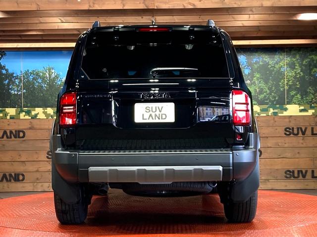 ランドクルーザー250 ZX 7人乗り サンルーフ 純正12.3インチディスプレイオーディオ 全周囲カメラ JBLサウンド 100V電源 衝突被害軽減システム レーダークルーズ 禁煙車 電動リアゲート 全席シートヒーター(16枚目)