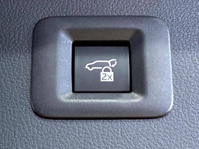 ヴェルファイアハイブリッド Ｚ　プレミア　ガラスルーフ　両側電動スライドドア　１４型ディスプレイオーディオ　全周囲カメラ　黒本革シート　レーダークルーズコントロール　ＥＴＣ　Ｂｌｕｅｔｏｏｔｈ再生　シートベンチレーション　パワーバックドア（6枚目）