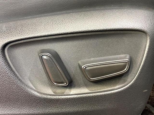 ヴェルファイアハイブリッド Ｚ　プレミア　ガラスルーフ　両側電動スライドドア　１４型ディスプレイオーディオ　全周囲カメラ　黒本革シート　レーダークルーズコントロール　ＥＴＣ　Ｂｌｕｅｔｏｏｔｈ再生　シートベンチレーション　パワーバックドア（47枚目）