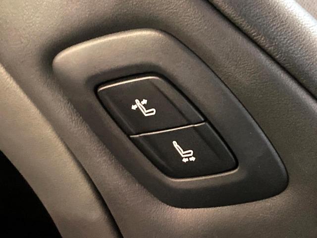 ヴェルファイアハイブリッド Ｚ　プレミア　ガラスルーフ　両側電動スライドドア　１４型ディスプレイオーディオ　全周囲カメラ　黒本革シート　レーダークルーズコントロール　ＥＴＣ　Ｂｌｕｅｔｏｏｔｈ再生　シートベンチレーション　パワーバックドア（61枚目）