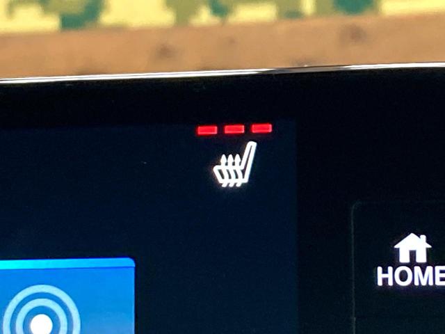 ヴェゼル ｅ：ＨＥＶ　Ｚ　登録済未使用車　９型メーカーナビ　全周囲カメラ　衝突被害軽減システム　レーダークルーズ　電動リアゲート　ハーフレザーシート　コーナーセンサー　スマートキー　ＬＥＤヘッド　ＥＴＣ２．０（7枚目）