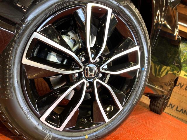 ヴェゼル ｅ：ＨＥＶ　Ｚ　登録済未使用車　９型メーカーナビ　全周囲カメラ　衝突被害軽減システム　レーダークルーズ　電動リアゲート　ハーフレザーシート　コーナーセンサー　スマートキー　ＬＥＤヘッド　ＥＴＣ２．０（13枚目）