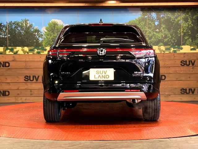 ヴェゼル ｅ：ＨＥＶ　Ｚ　登録済未使用車　９型メーカーナビ　全周囲カメラ　衝突被害軽減システム　レーダークルーズ　電動リアゲート　ハーフレザーシート　コーナーセンサー　スマートキー　ＬＥＤヘッド　ＥＴＣ２．０（15枚目）