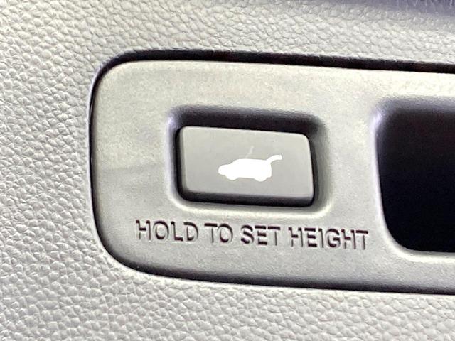 ヴェゼル ｅ：ＨＥＶ　Ｚ　登録済未使用車　９型メーカーナビ　全周囲カメラ　衝突被害軽減システム　レーダークルーズ　電動リアゲート　ハーフレザーシート　コーナーセンサー　スマートキー　ＬＥＤヘッド　ＥＴＣ２．０（32枚目）