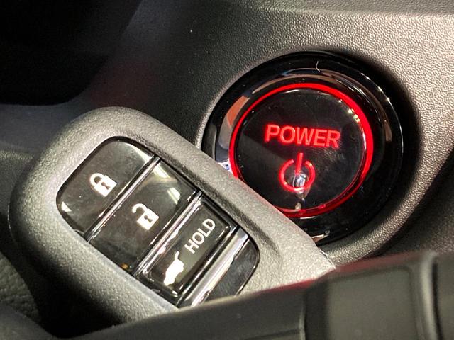 ヴェゼル ｅ：ＨＥＶ　Ｚ　登録済未使用車　９型メーカーナビ　全周囲カメラ　衝突被害軽減システム　レーダークルーズ　電動リアゲート　ハーフレザーシート　コーナーセンサー　スマートキー　ＬＥＤヘッド　ＥＴＣ２．０（39枚目）