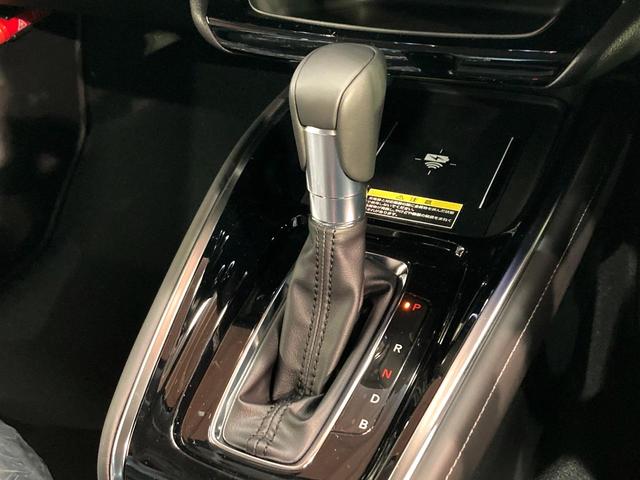 ヴェゼル ｅ：ＨＥＶ　Ｚ　登録済未使用車　９型メーカーナビ　全周囲カメラ　衝突被害軽減システム　レーダークルーズ　電動リアゲート　ハーフレザーシート　コーナーセンサー　スマートキー　ＬＥＤヘッド　ＥＴＣ２．０（50枚目）