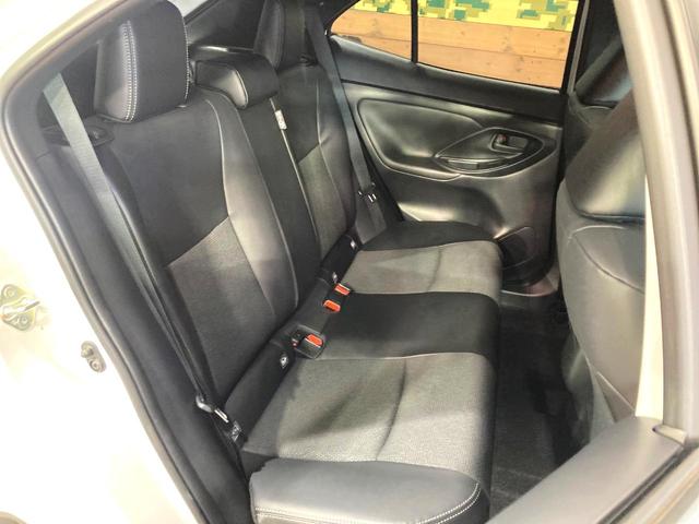 ヤリスクロス ハイブリッドＺ　ナビ機能付きディスプレイオーディオ　全周囲カメラ　衝突被害軽減システム　レーダークルーズ　禁煙車　ハーフレザーシート　パワーシート　コーナーセンサー　ＬＥＤヘッド　ＥＴＣ　純正１８インチアルミ（9枚目）