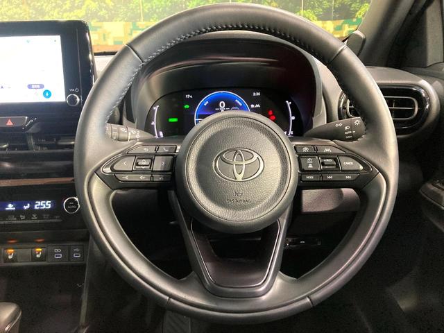 ヤリスクロス ハイブリッドＺ　ナビ機能付きディスプレイオーディオ　全周囲カメラ　衝突被害軽減システム　レーダークルーズ　禁煙車　ハーフレザーシート　パワーシート　コーナーセンサー　ＬＥＤヘッド　ＥＴＣ　純正１８インチアルミ（11枚目）