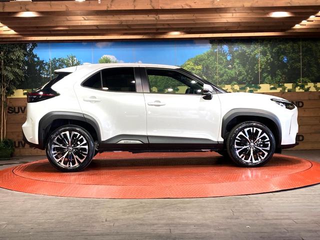 ヤリスクロス ハイブリッドＺ　ナビ機能付きディスプレイオーディオ　全周囲カメラ　衝突被害軽減システム　レーダークルーズ　禁煙車　ハーフレザーシート　パワーシート　コーナーセンサー　ＬＥＤヘッド　ＥＴＣ　純正１８インチアルミ（26枚目）