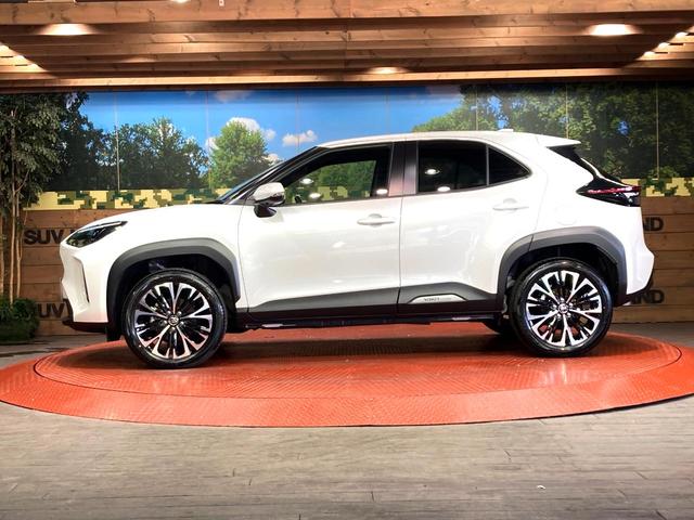 ヤリスクロス ハイブリッドＺ　ナビ機能付きディスプレイオーディオ　全周囲カメラ　衝突被害軽減システム　レーダークルーズ　禁煙車　ハーフレザーシート　パワーシート　コーナーセンサー　ＬＥＤヘッド　ＥＴＣ　純正１８インチアルミ（28枚目）