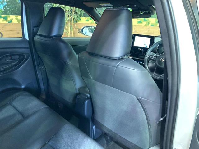 ヤリスクロス ハイブリッドＺ　ナビ機能付きディスプレイオーディオ　全周囲カメラ　衝突被害軽減システム　レーダークルーズ　禁煙車　ハーフレザーシート　パワーシート　コーナーセンサー　ＬＥＤヘッド　ＥＴＣ　純正１８インチアルミ（33枚目）