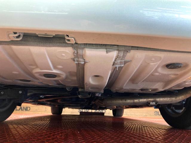 アルファードハイブリッド Ｚ　ガラスルーフ　ユニバーサルステップ　禁煙車　１４型ディスプレイオーディオ　パノラミックビューモニター　デジタルインナーミラー　両側電動スライドドア　パワーバックドア　ワイヤレス充電　ＬＥＤヘッドライト（19枚目）