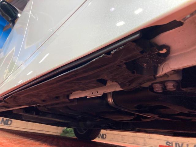 アルファードハイブリッド Ｚ　ガラスルーフ　ユニバーサルステップ　禁煙車　１４型ディスプレイオーディオ　パノラミックビューモニター　デジタルインナーミラー　両側電動スライドドア　パワーバックドア　ワイヤレス充電　ＬＥＤヘッドライト（29枚目）