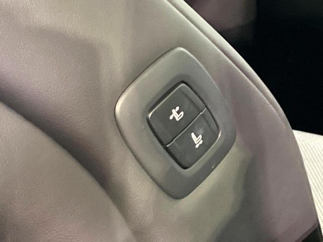 アルファードハイブリッド Ｚ　ガラスルーフ　ユニバーサルステップ　禁煙車　１４型ディスプレイオーディオ　パノラミックビューモニター　デジタルインナーミラー　両側電動スライドドア　パワーバックドア　ワイヤレス充電　ＬＥＤヘッドライト（36枚目）