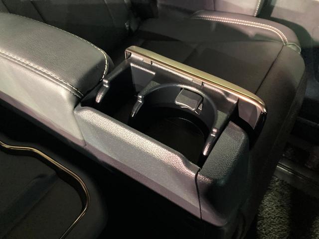 アルファードハイブリッド Ｚ　ガラスルーフ　ユニバーサルステップ　禁煙車　１４型ディスプレイオーディオ　パノラミックビューモニター　デジタルインナーミラー　両側電動スライドドア　パワーバックドア　ワイヤレス充電　ＬＥＤヘッドライト（41枚目）