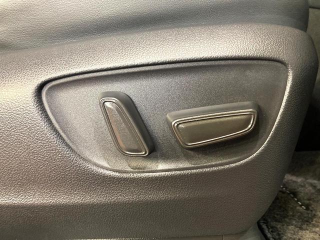 アルファードハイブリッド Ｚ　ガラスルーフ　ユニバーサルステップ　禁煙車　１４型ディスプレイオーディオ　パノラミックビューモニター　デジタルインナーミラー　両側電動スライドドア　パワーバックドア　ワイヤレス充電　ＬＥＤヘッドライト（48枚目）