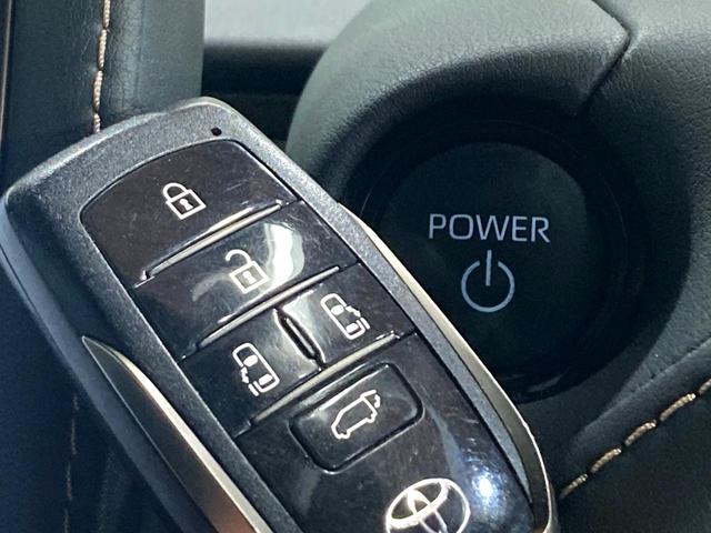 アルファードハイブリッド Ｚ　ガラスルーフ　ユニバーサルステップ　禁煙車　１４型ディスプレイオーディオ　パノラミックビューモニター　デジタルインナーミラー　両側電動スライドドア　パワーバックドア　ワイヤレス充電　ＬＥＤヘッドライト（51枚目）