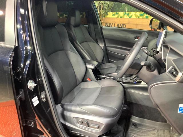 カローラクロス ハイブリッド　Ｚ　純正１０．５型ディスプレイオーディオ　禁煙車　バックカメラ　パワーバックドア　シートヒーター　トヨタセーフティーセンス　レーダークルーズ　ＬＥＤヘッドライト　ビルドインＥＴＣ　オートライト（8枚目）