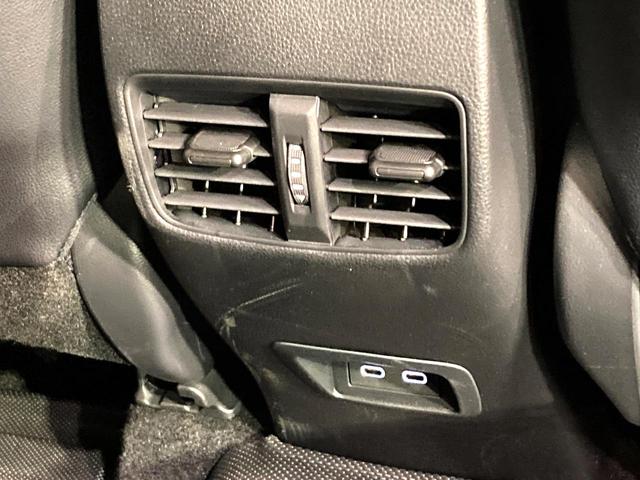 カローラクロス ハイブリッド　Ｚ　純正１０．５型ディスプレイオーディオ　禁煙車　バックカメラ　パワーバックドア　シートヒーター　トヨタセーフティーセンス　レーダークルーズ　ＬＥＤヘッドライト　ビルドインＥＴＣ　オートライト（34枚目）