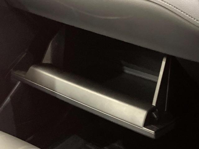 カローラクロス ハイブリッド　Ｚ　純正１０．５型ディスプレイオーディオ　禁煙車　バックカメラ　パワーバックドア　シートヒーター　トヨタセーフティーセンス　レーダークルーズ　ＬＥＤヘッドライト　ビルドインＥＴＣ　オートライト（52枚目）