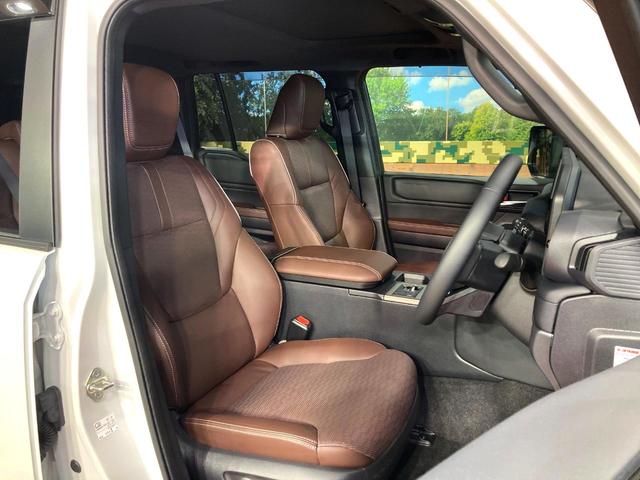 ランドクルーザー２５０ ＶＸファーストエディション　７人乗り　サンルーフ　純正１２型ディスプレイ　全周囲カメラ　衝突被害軽減システム　レーダークルーズ　禁煙車　電動リアゲート　レザーシート　前席シートエアコン　コーナーセンサー　スマートキー（8枚目）