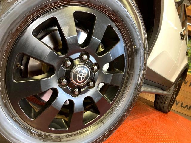 ランドクルーザー２５０ ＶＸファーストエディション　７人乗り　サンルーフ　純正１２型ディスプレイ　全周囲カメラ　衝突被害軽減システム　レーダークルーズ　禁煙車　電動リアゲート　レザーシート　前席シートエアコン　コーナーセンサー　スマートキー（13枚目）