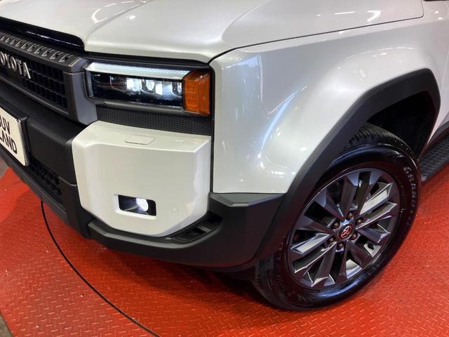 ランドクルーザー２５０ ＺＸ　サンルーフ　純正１２型ディスプレイオーディオ　全周囲カメラ　ＪＢＬサウンド　衝突被害軽減システム　レーダークルーズ　電動リアゲート　レザーシート　コーナーセンサー　ＬＥＤヘッド（13枚目）