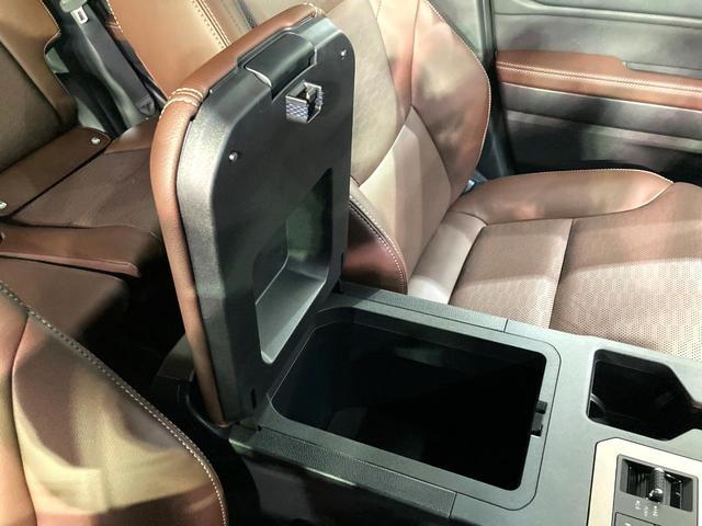 ランドクルーザー２５０ ＺＸ　サンルーフ　純正１２型ディスプレイオーディオ　全周囲カメラ　ＪＢＬサウンド　衝突被害軽減システム　レーダークルーズ　電動リアゲート　レザーシート　コーナーセンサー　ＬＥＤヘッド（61枚目）