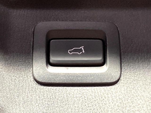 ＣＸ－８ ＸＤプロアクティブ　７人乗り　純正８インチナビ　全周囲カメラ　アダプティプクルーズ　ＥＴＣ　Ｂｌｕｅｔｏｏｔｈ再生　シートヒーター　パワーバックドア　ＬＥＤヘッドライト　クリアランスソナー　パワーシート（7枚目）