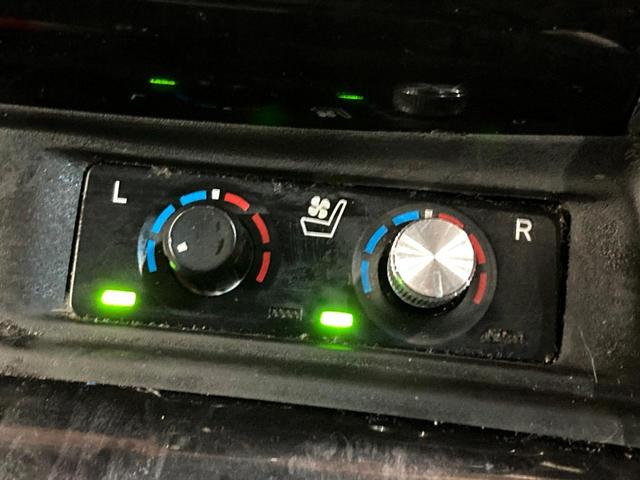 アルファード ２．５Ｓ　Ｃパッケージ　サンルーフ　純正１０型ナビ　両側電動ドア　後席モニター　バックカメラ　衝突被害軽減　レーダークルーズ　禁煙車　電動リアゲート　レザーシート　前席シートエアコン　ドラレコ　コーナーセンサー（6枚目）