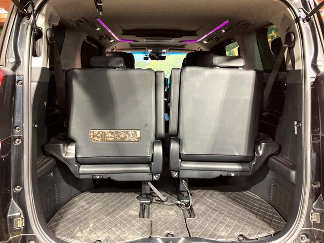 アルファード ２．５Ｓ　Ｃパッケージ　サンルーフ　純正１０型ナビ　両側電動ドア　後席モニター　バックカメラ　衝突被害軽減　レーダークルーズ　禁煙車　電動リアゲート　レザーシート　前席シートエアコン　ドラレコ　コーナーセンサー（11枚目）