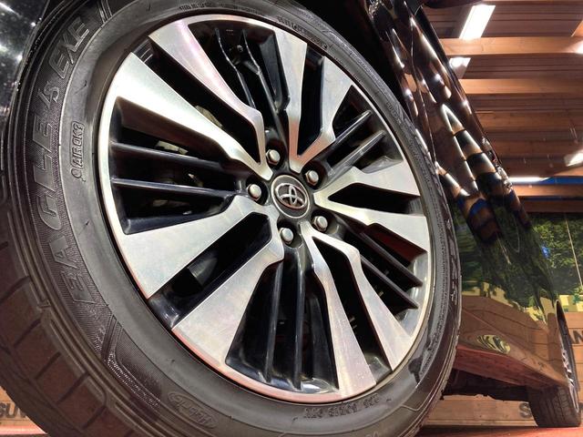 アルファード ２．５Ｓ　Ｃパッケージ　サンルーフ　純正１０型ナビ　両側電動ドア　後席モニター　バックカメラ　衝突被害軽減　レーダークルーズ　禁煙車　電動リアゲート　レザーシート　前席シートエアコン　ドラレコ　コーナーセンサー（14枚目）