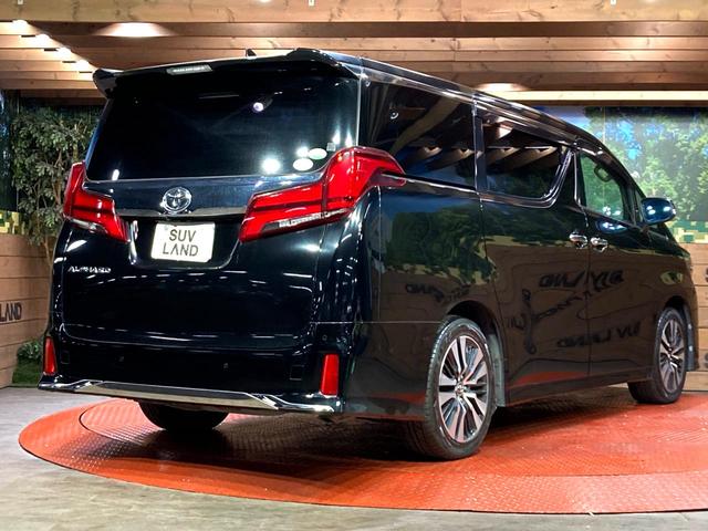 アルファード ２．５Ｓ　Ｃパッケージ　サンルーフ　純正１０型ナビ　両側電動ドア　後席モニター　バックカメラ　衝突被害軽減　レーダークルーズ　禁煙車　電動リアゲート　レザーシート　前席シートエアコン　ドラレコ　コーナーセンサー（17枚目）