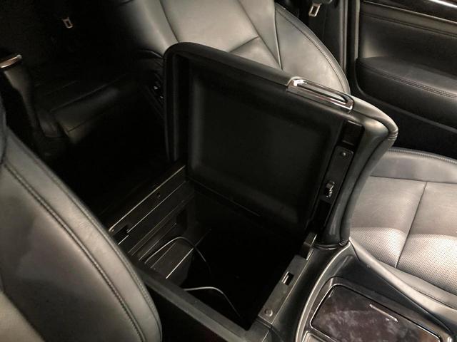 アルファード ２．５Ｓ　Ｃパッケージ　サンルーフ　純正１０型ナビ　両側電動ドア　後席モニター　バックカメラ　衝突被害軽減　レーダークルーズ　禁煙車　電動リアゲート　レザーシート　前席シートエアコン　ドラレコ　コーナーセンサー（42枚目）