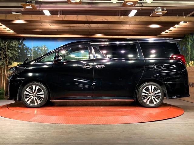 アルファード ２．５Ｓ　Ｃパッケージ　サンルーフ　純正１０型ナビ　両側電動ドア　後席モニター　バックカメラ　衝突被害軽減　レーダークルーズ　禁煙車　電動リアゲート　レザーシート　前席シートエアコン　ドラレコ　コーナーセンサー（56枚目）