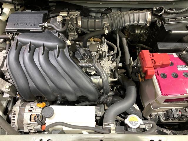 ジューク １５ＲＸ　Ｖセレクション　純正ＳＤナビ　バックカメラ　衝突被害軽減システム　禁煙車　スマートキー　ナビ連動ＥＴＣ　純正１７インチアルミ　オートライト　デュアルエアコン　Ｂｌｕｅｔｏｏｔｈ　ＣＤ　ＤＶＤ再生　フルセグ（18枚目）