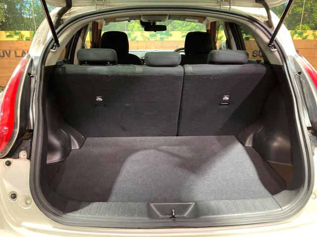 ジューク １５ＲＸ　Ｖセレクション　純正ＳＤナビ　バックカメラ　衝突被害軽減システム　禁煙車　スマートキー　ナビ連動ＥＴＣ　純正１７インチアルミ　オートライト　デュアルエアコン　Ｂｌｕｅｔｏｏｔｈ　ＣＤ　ＤＶＤ再生　フルセグ（40枚目）