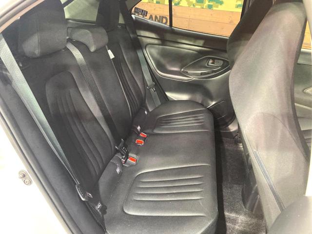 ヤリスクロス Ｘ　８インチナビ　バックカメラ　衝突被害軽減システム　レーダークルーズ　禁煙車　ドラレコ　ＥＴＣ　コーナーセンサー　スマートキー　オートハイビーム　車線逸脱警報　オートライト　Ｂｌｕｅｔｏｏｔｈ　フルセグ（9枚目）