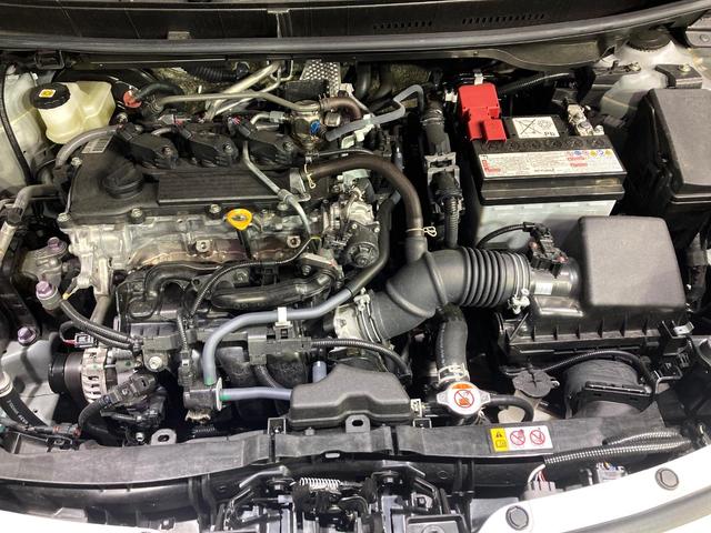 ヤリスクロス Ｘ　８インチナビ　バックカメラ　衝突被害軽減システム　レーダークルーズ　禁煙車　ドラレコ　ＥＴＣ　コーナーセンサー　スマートキー　オートハイビーム　車線逸脱警報　オートライト　Ｂｌｕｅｔｏｏｔｈ　フルセグ（18枚目）