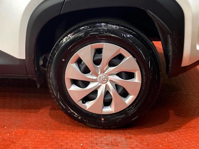 ヤリスクロス Ｘ　８インチナビ　バックカメラ　衝突被害軽減システム　レーダークルーズ　禁煙車　ドラレコ　ＥＴＣ　コーナーセンサー　スマートキー　オートハイビーム　車線逸脱警報　オートライト　Ｂｌｕｅｔｏｏｔｈ　フルセグ（24枚目）