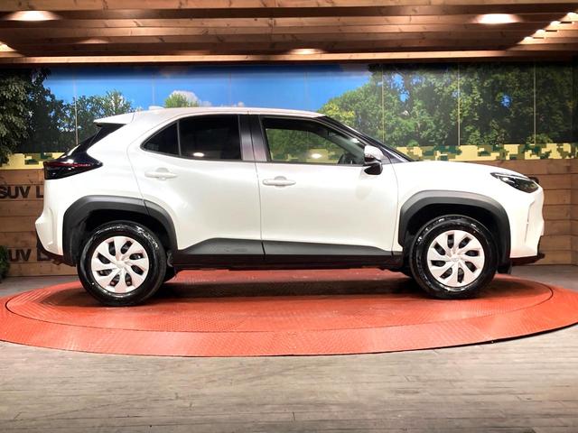 ヤリスクロス Ｘ　８インチナビ　バックカメラ　衝突被害軽減システム　レーダークルーズ　禁煙車　ドラレコ　ＥＴＣ　コーナーセンサー　スマートキー　オートハイビーム　車線逸脱警報　オートライト　Ｂｌｕｅｔｏｏｔｈ　フルセグ（26枚目）