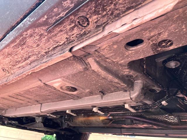 ヤリスクロス Ｘ　８インチナビ　バックカメラ　衝突被害軽減システム　レーダークルーズ　禁煙車　ドラレコ　ＥＴＣ　コーナーセンサー　スマートキー　オートハイビーム　車線逸脱警報　オートライト　Ｂｌｕｅｔｏｏｔｈ　フルセグ（29枚目）