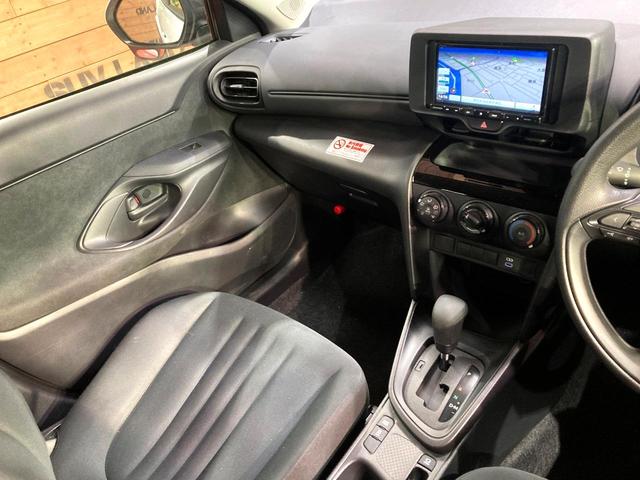 ヤリスクロス Ｘ　８インチナビ　バックカメラ　衝突被害軽減システム　レーダークルーズ　禁煙車　ドラレコ　ＥＴＣ　コーナーセンサー　スマートキー　オートハイビーム　車線逸脱警報　オートライト　Ｂｌｕｅｔｏｏｔｈ　フルセグ（47枚目）