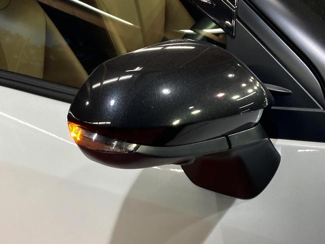 ヤリスクロス ハイブリッドZ アドベンチャー 全周囲カメラ 衝突被害軽減システム 禁煙車 電動リアゲート ハーフレザーシート パワーシート ドラレコ コーナーセンサー LEDヘッド ETC2.0 純正18インチアルミ オートハイビーム(2枚目)