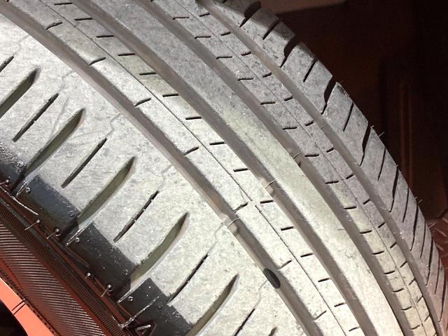 ヤリスクロス ハイブリッドZ アドベンチャー 全周囲カメラ 衝突被害軽減システム 禁煙車 電動リアゲート ハーフレザーシート パワーシート ドラレコ コーナーセンサー LEDヘッド ETC2.0 純正18インチアルミ オートハイビーム(5枚目)