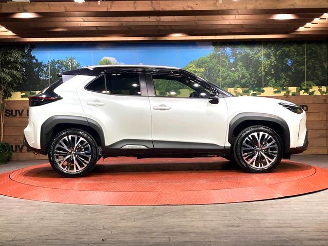 ヤリスクロス ハイブリッドZ アドベンチャー 全周囲カメラ 衝突被害軽減システム 禁煙車 電動リアゲート ハーフレザーシート パワーシート ドラレコ コーナーセンサー LEDヘッド ETC2.0 純正18インチアルミ オートハイビーム(13枚目)