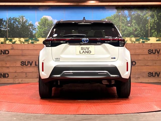 ヤリスクロス ハイブリッドZ アドベンチャー 全周囲カメラ 衝突被害軽減システム 禁煙車 電動リアゲート ハーフレザーシート パワーシート ドラレコ コーナーセンサー LEDヘッド ETC2.0 純正18インチアルミ オートハイビーム(15枚目)