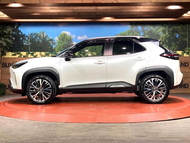 ヤリスクロス ハイブリッドZ アドベンチャー 全周囲カメラ 衝突被害軽減システム 禁煙車 電動リアゲート ハーフレザーシート パワーシート ドラレコ コーナーセンサー LEDヘッド ETC2.0 純正18インチアルミ オートハイビーム(17枚目)