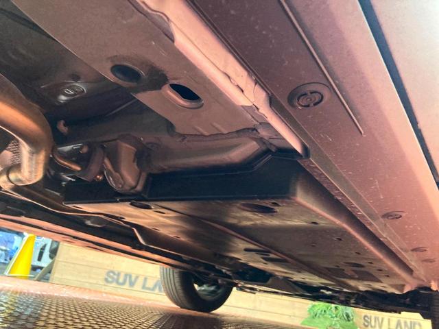 ヤリスクロス ハイブリッドZ アドベンチャー 全周囲カメラ 衝突被害軽減システム 禁煙車 電動リアゲート ハーフレザーシート パワーシート ドラレコ コーナーセンサー LEDヘッド ETC2.0 純正18インチアルミ オートハイビーム(19枚目)