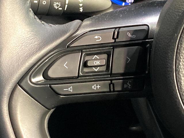 ヤリスクロス ハイブリッドZ アドベンチャー 全周囲カメラ 衝突被害軽減システム 禁煙車 電動リアゲート ハーフレザーシート パワーシート ドラレコ コーナーセンサー LEDヘッド ETC2.0 純正18インチアルミ オートハイビーム(37枚目)